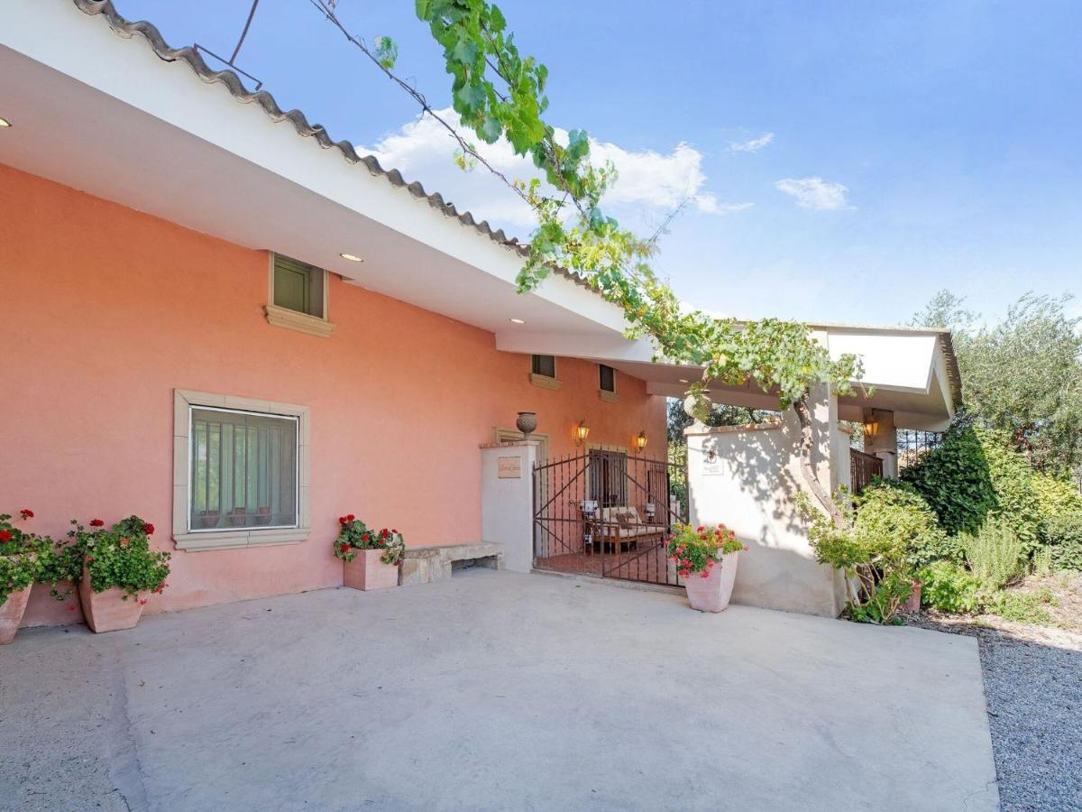Lively Holiday Home In Fraga With Private Pool מראה חיצוני תמונה