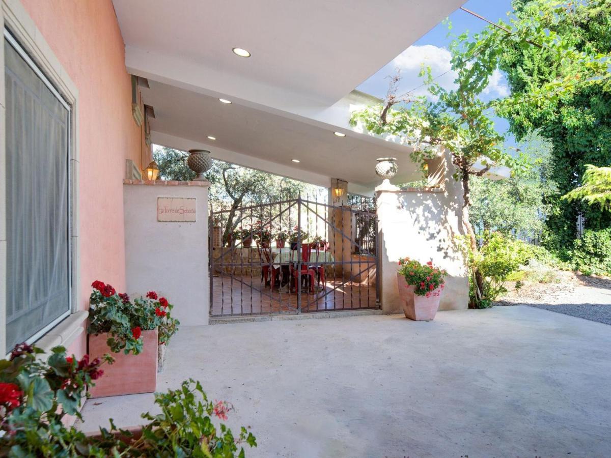 Lively Holiday Home In Fraga With Private Pool מראה חיצוני תמונה